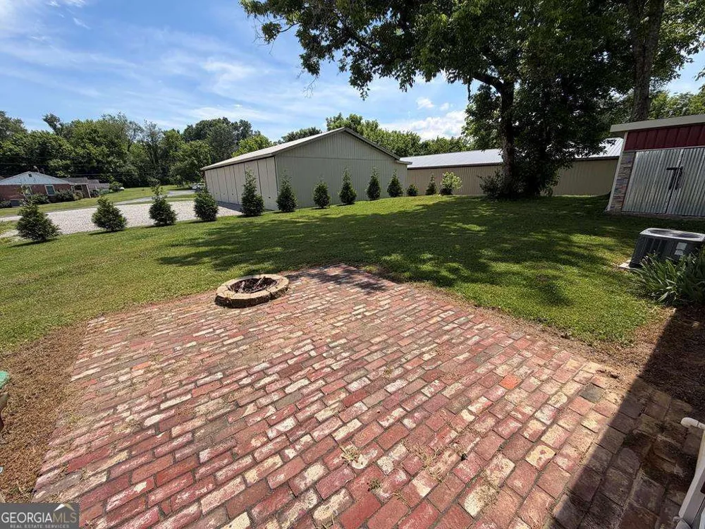 17 Town Square RD Morganton, GA 30560
