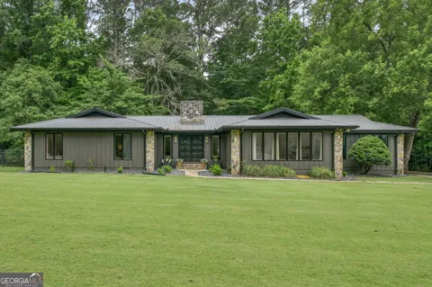 40 Round Lake RD