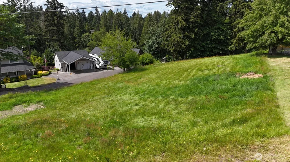 9805 31st Street E Edgewood, WA 98371