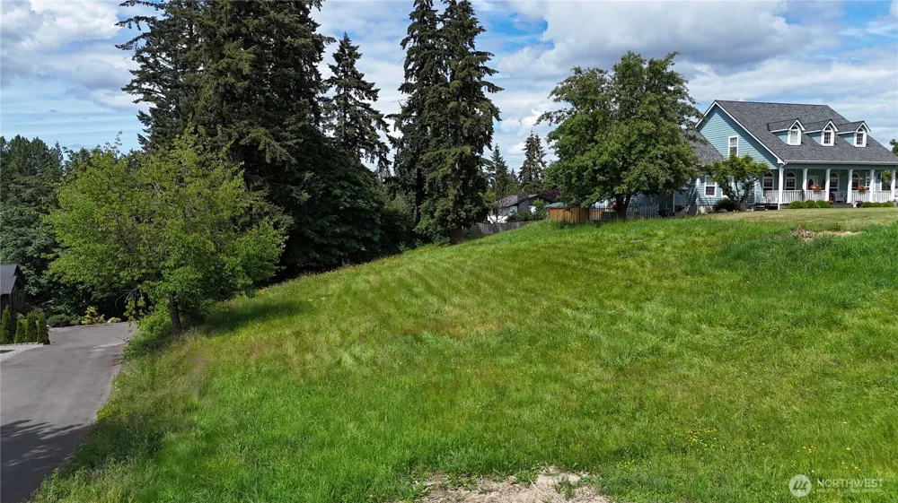 9805 31st Street E Edgewood, WA 98371