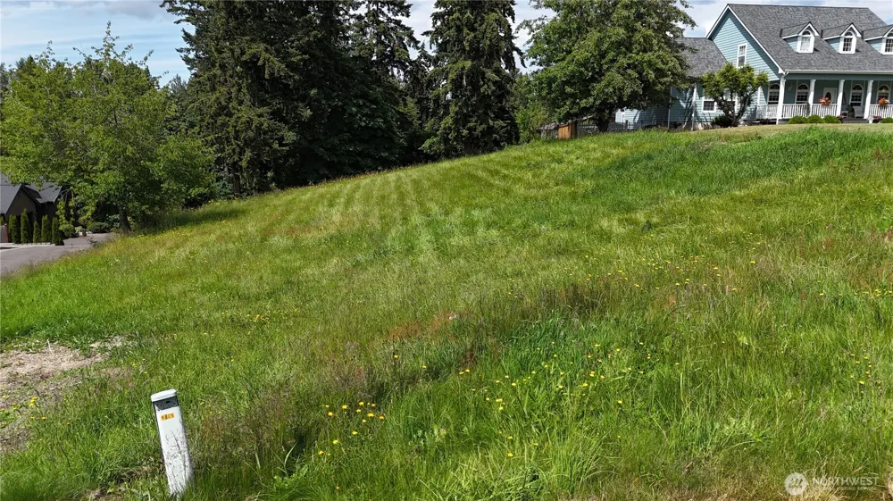 9805 31st Street E Edgewood, WA 98371