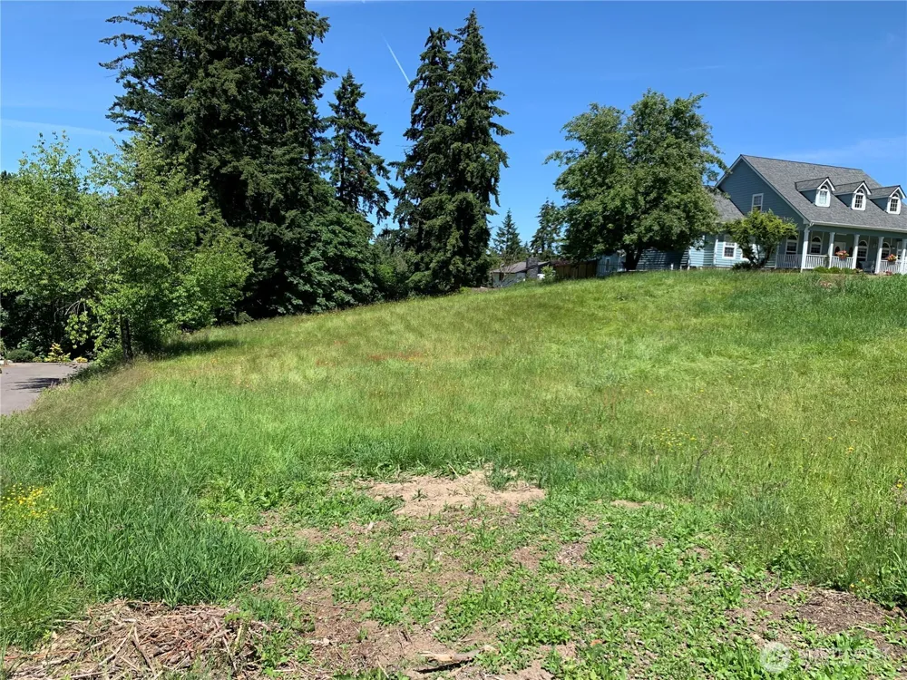 9805 31st Street E Edgewood, WA 98371