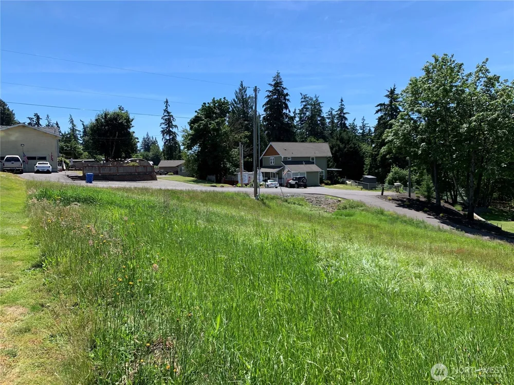 9805 31st Street E Edgewood, WA 98371