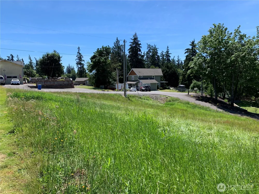 9805 31st Street E Edgewood, WA 98371