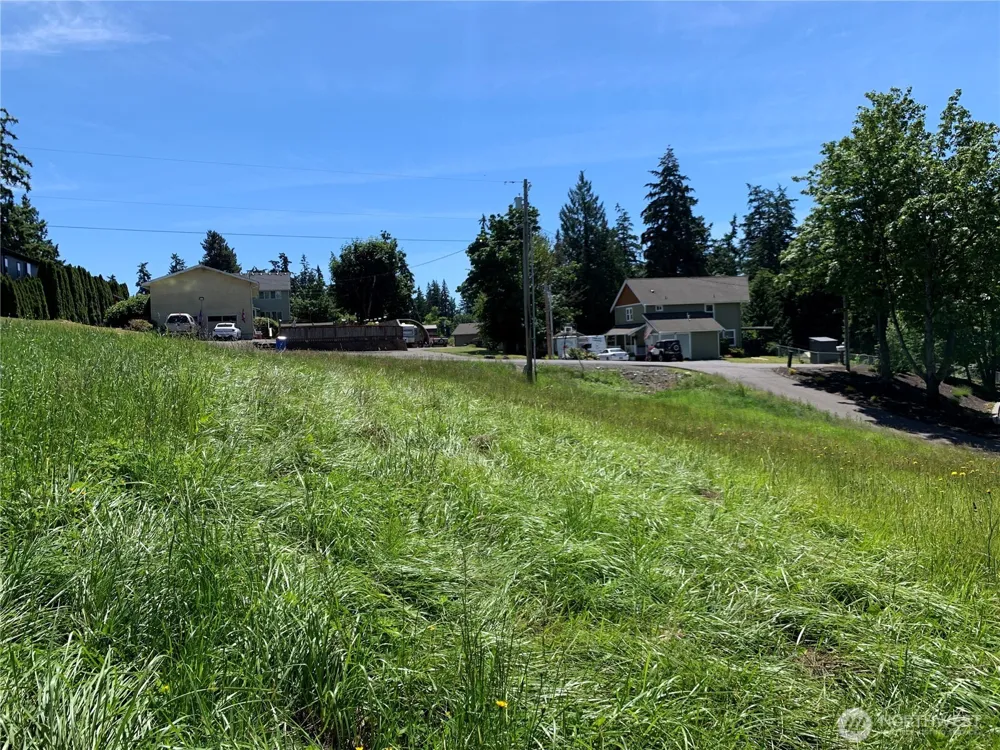 9805 31st Street E Edgewood, WA 98371