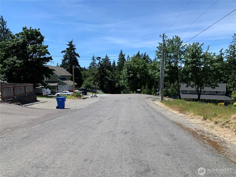 9805 31st Street E Edgewood, WA 98371