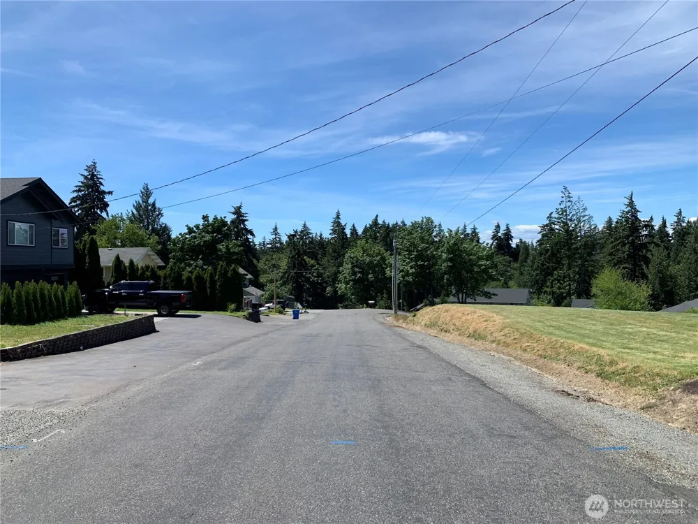 9805 31st Street E Edgewood, WA 98371