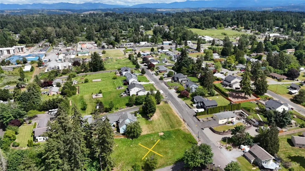 9805 31st Street E Edgewood, WA 98371