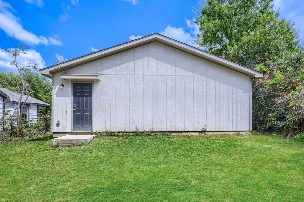 1215 S Lenox Street Tyler, TX 75701