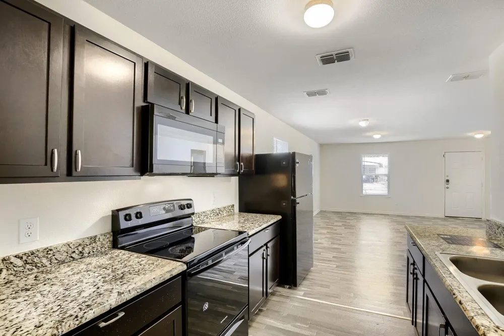 1215 S Lenox Street Tyler, TX 75701