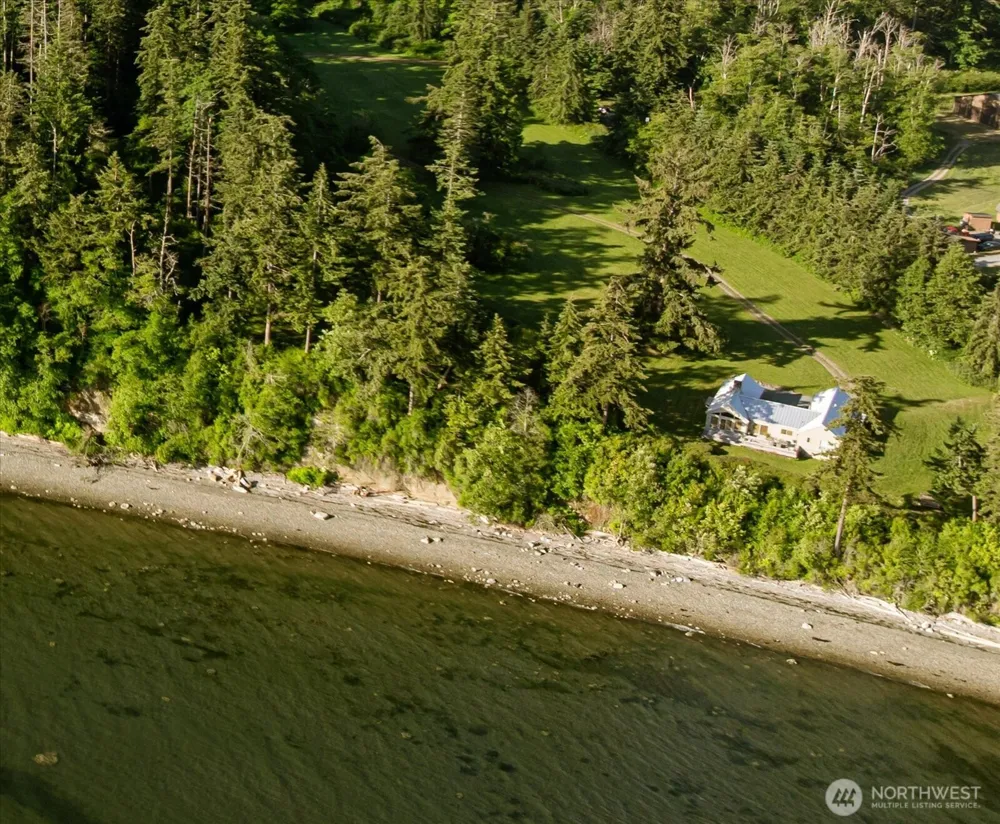 5837 Ambleside Loop Anacortes, WA 98221