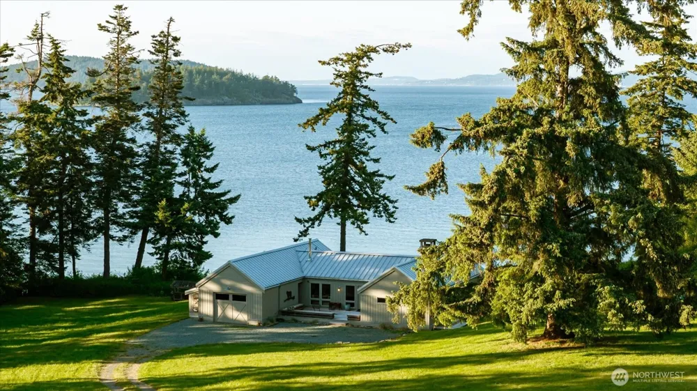5837 Ambleside Loop Anacortes, WA 98221