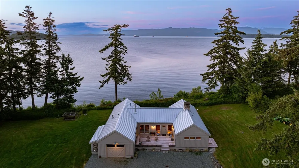 5837 Ambleside Loop Anacortes, WA 98221