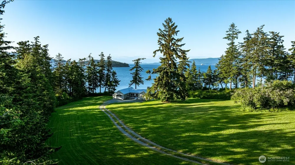 5837 Ambleside Loop Anacortes, WA 98221