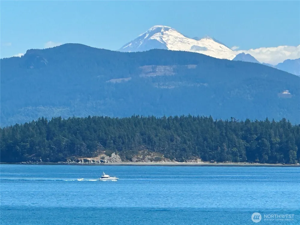 5837 Ambleside Loop Anacortes, WA 98221