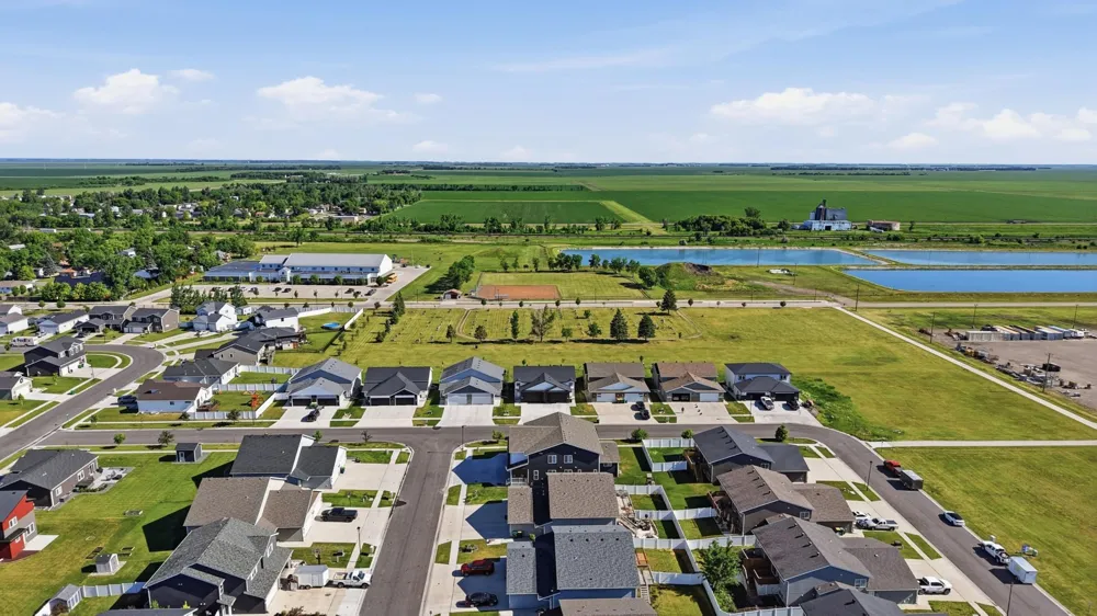 69 Cedar Drive Mapleton, ND 58059