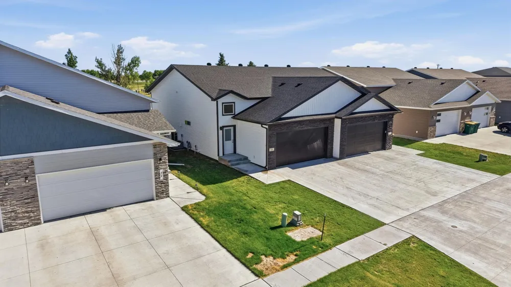 69 Cedar Drive Mapleton, ND 58059
