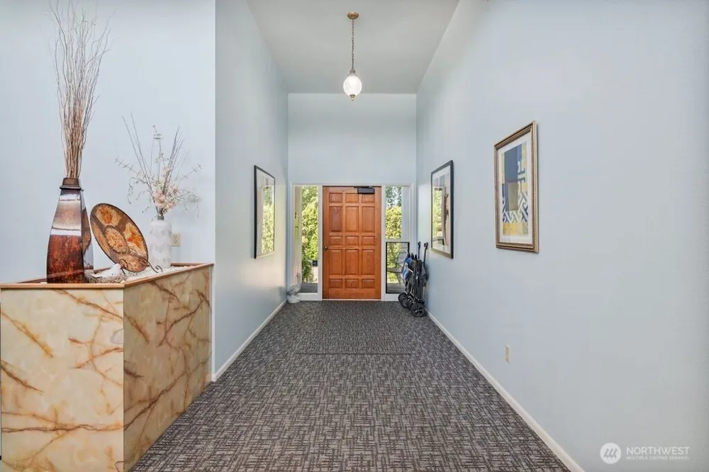 745 Marine View Drive Longview, WA 98632
