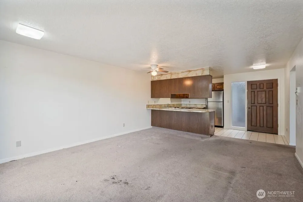 745 Marine View Drive Longview, WA 98632