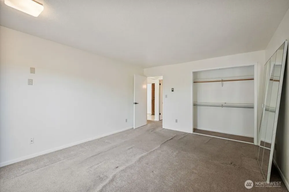 745 Marine View Drive Longview, WA 98632