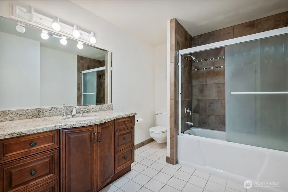 745 Marine View Drive Longview, WA 98632