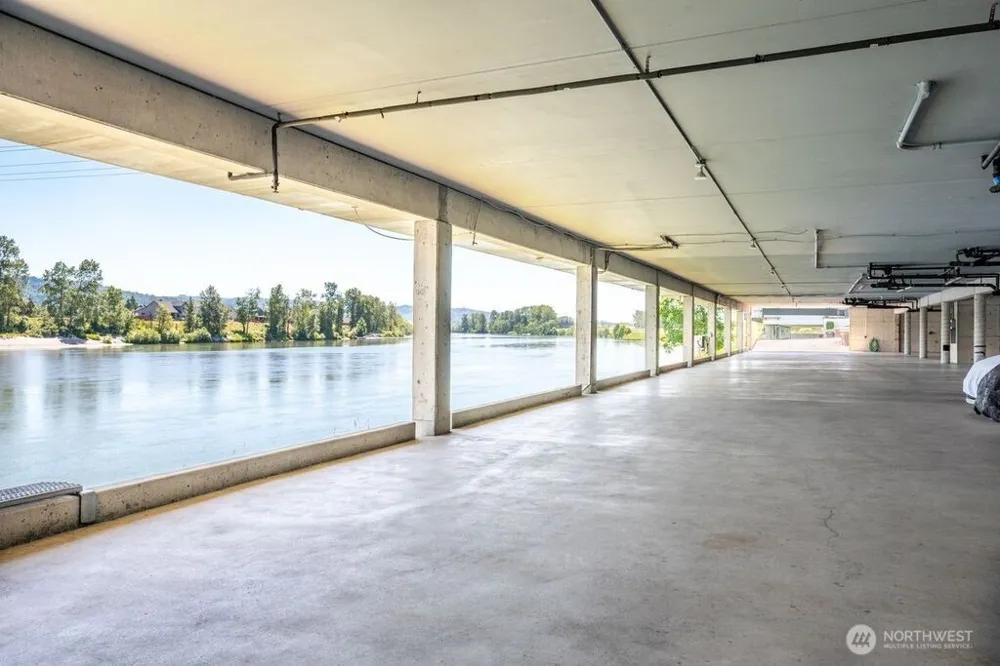 745 Marine View Drive Longview, WA 98632