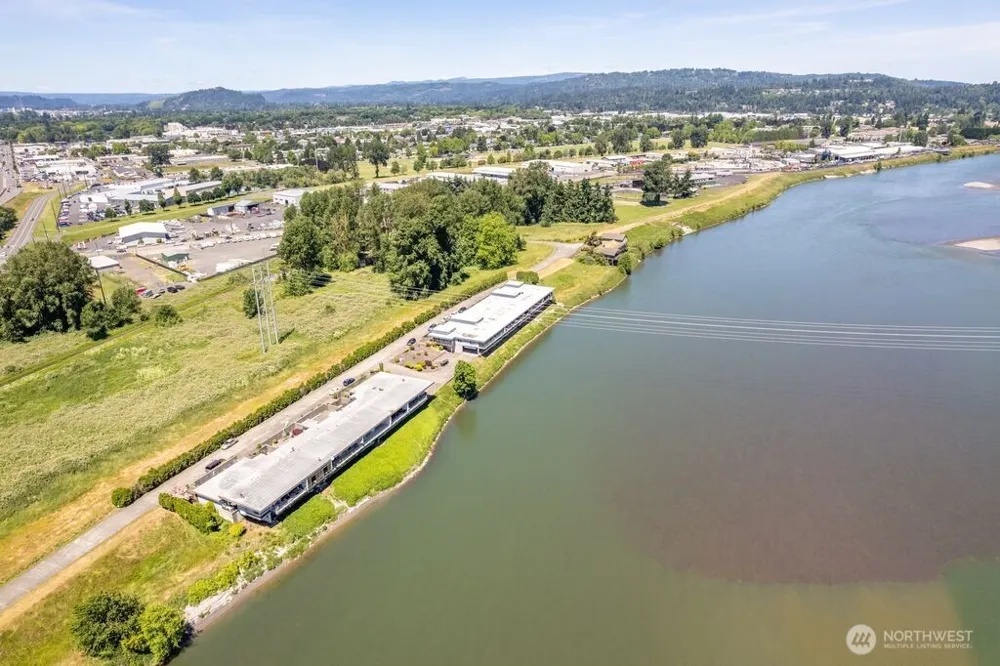 745 Marine View Drive Longview, WA 98632