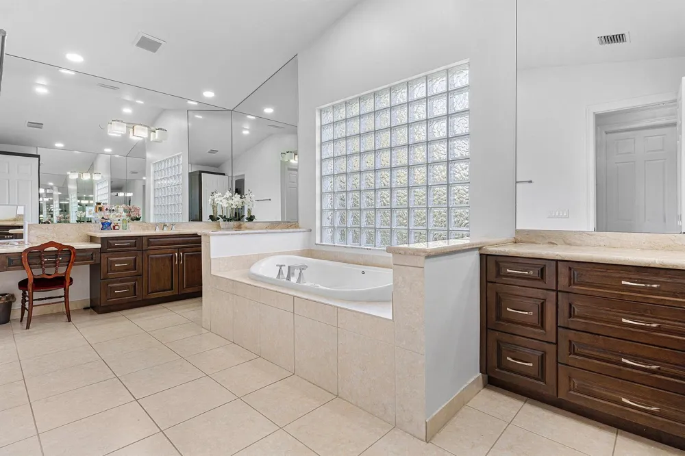 11030 Misty Ridge Way Boynton Beach, FL 33473