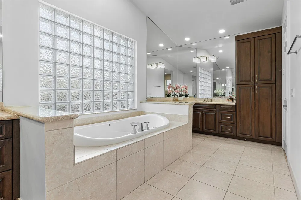 11030 Misty Ridge Way Boynton Beach, FL 33473