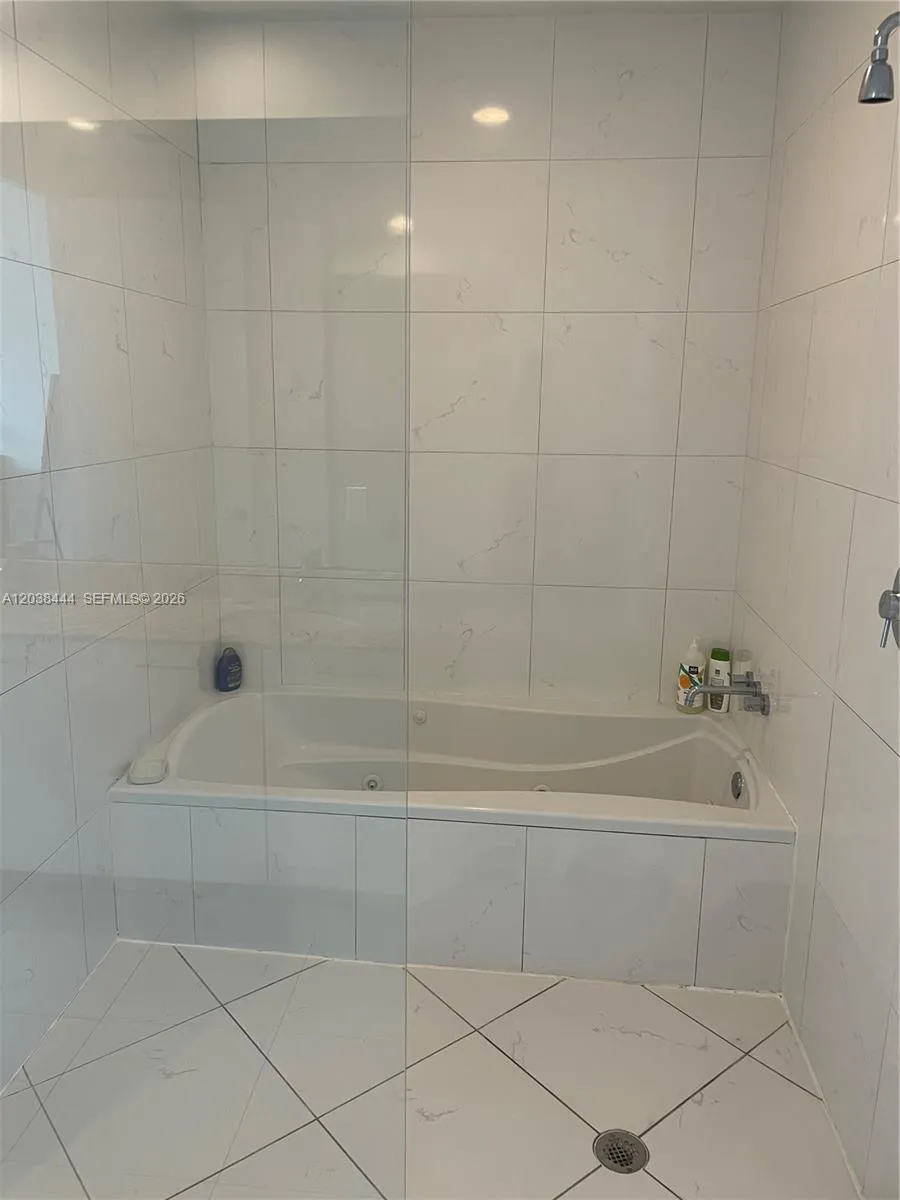 55 SE 6th St #Ph4307 Miami, FL 33131