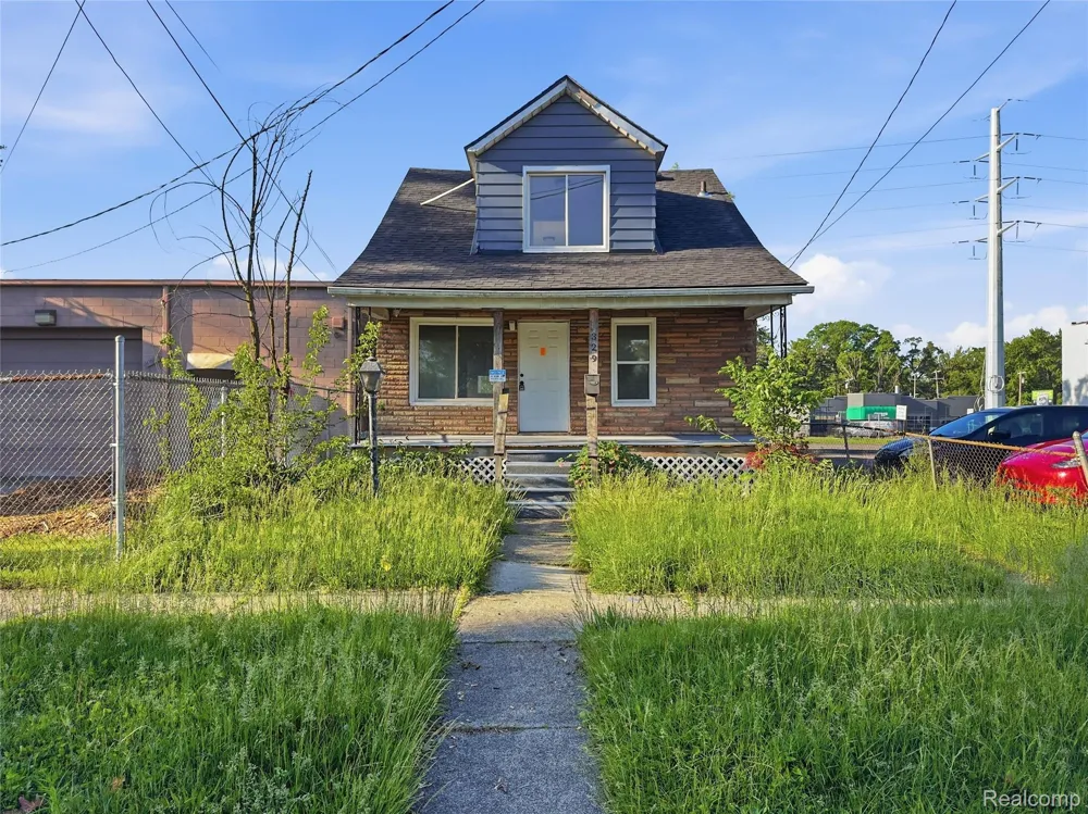 329 W Muir Avenue Hazel Park City, MI 48030