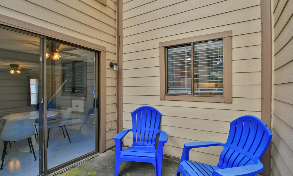 2119 Place Rebecca Lane #F8 Houston, TX 77090