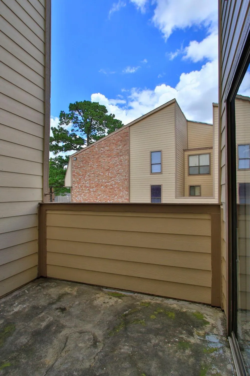 2119 Place Rebecca Lane #F8 Houston, TX 77090