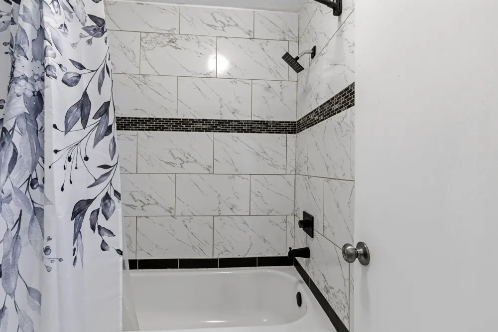 2119 Place Rebecca Lane #F8 Houston, TX 77090