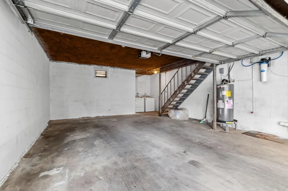 2119 Place Rebecca Lane #F8 Houston, TX 77090