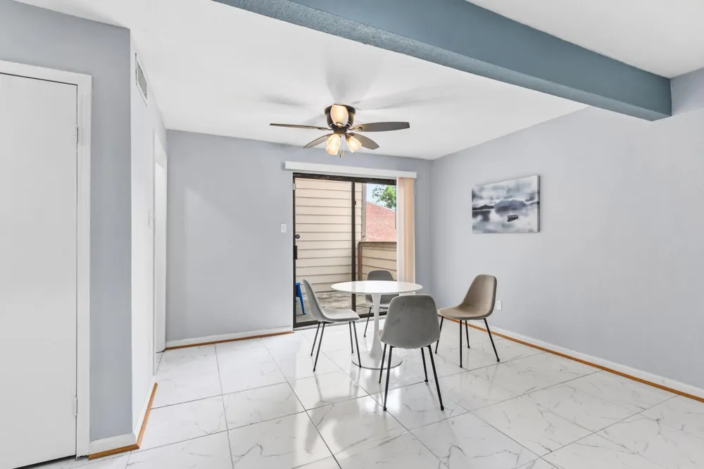 2119 Place Rebecca Lane #F8 Houston, TX 77090