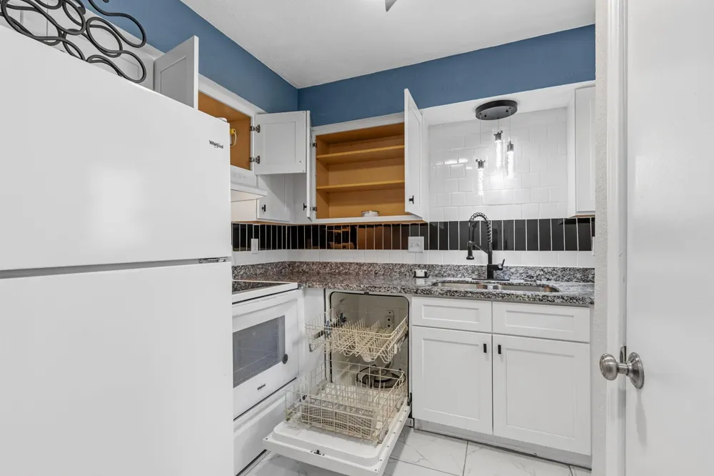 2119 Place Rebecca Lane #F8 Houston, TX 77090