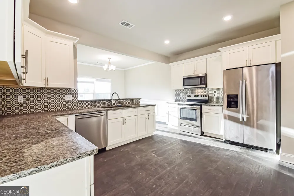 5897 Meadowview RD Rex, GA 30273