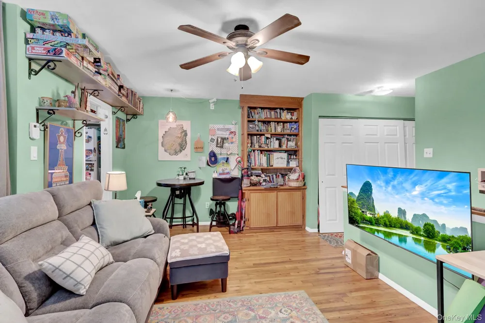 25 Glen Hollow Drive #H 37 Holtsville, NY 11742