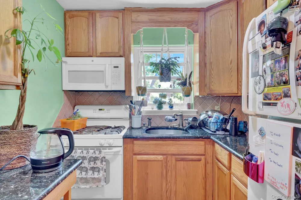 25 Glen Hollow Drive #H 37 Holtsville, NY 11742