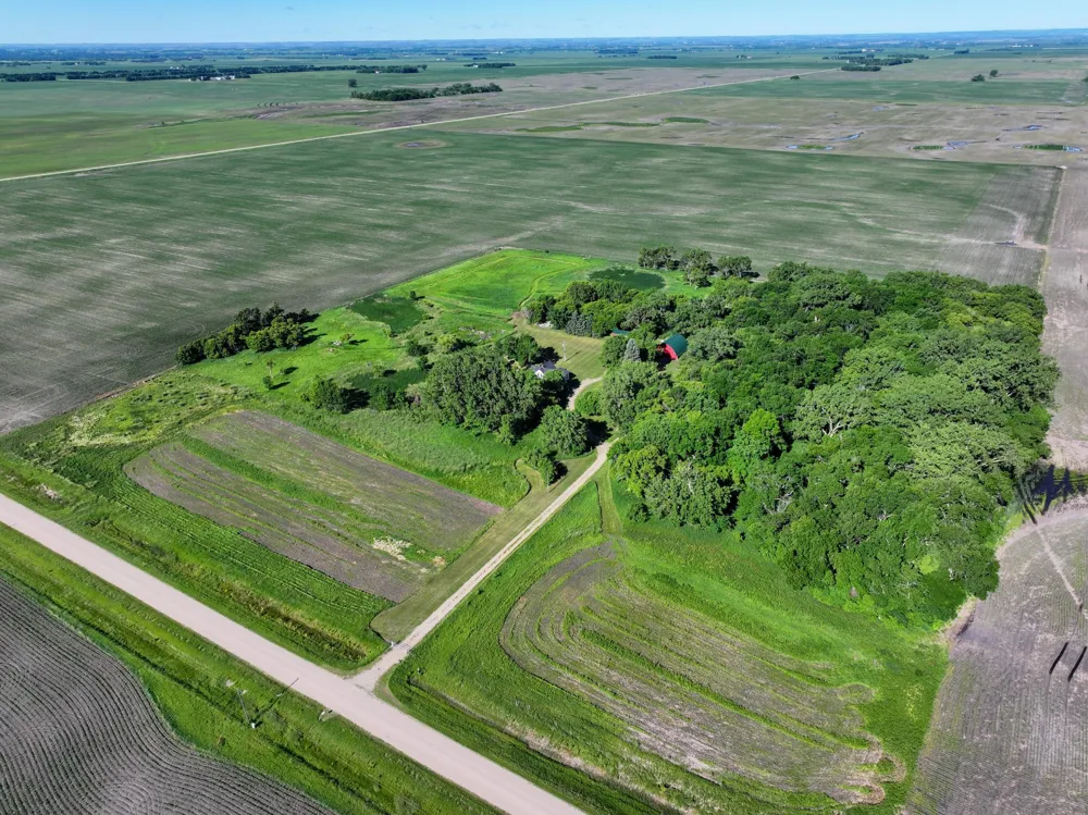 28555 810th Avenue Graceville, MN 56240