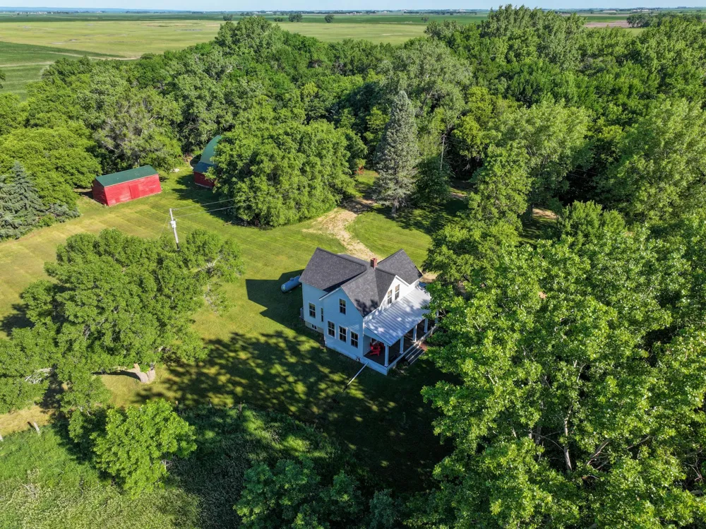28555 810th Avenue Graceville, MN 56240