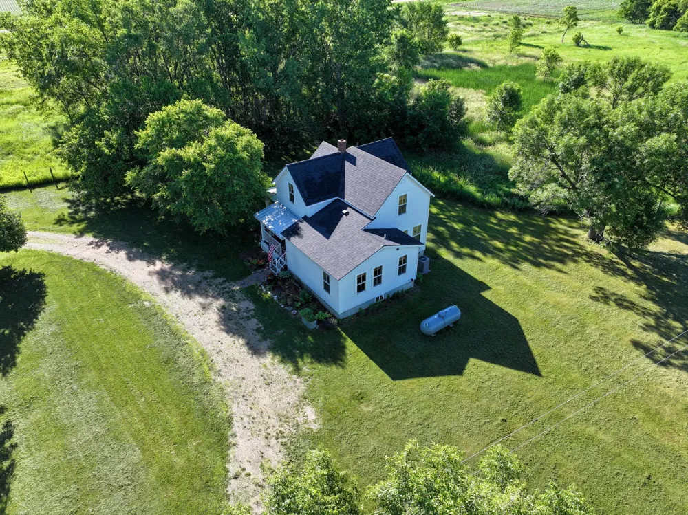 28555 810th Avenue Graceville, MN 56240