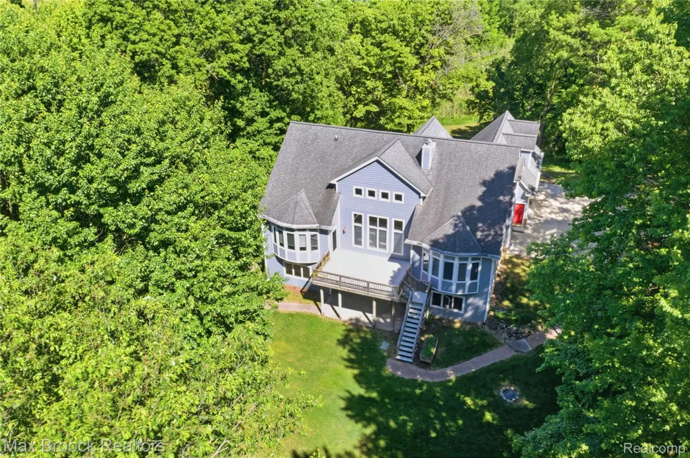 11910 Scott Road Springfield Charter Township, MI 48350