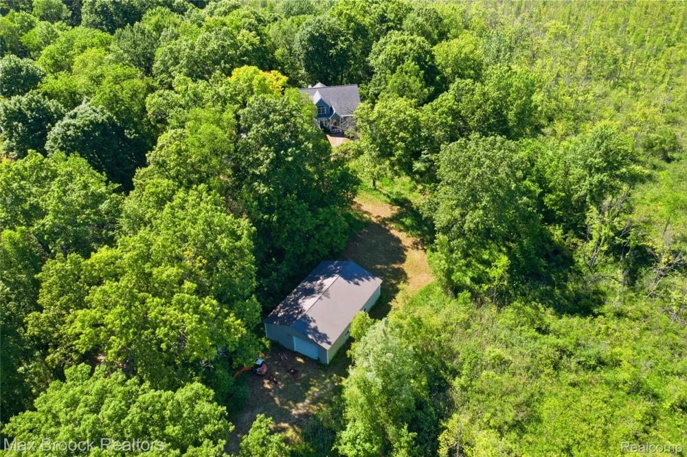 11910 Scott Road Springfield Charter Township, MI 48350