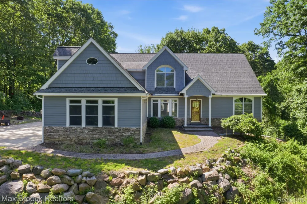 11910 Scott Road Springfield Charter Township, MI 48350