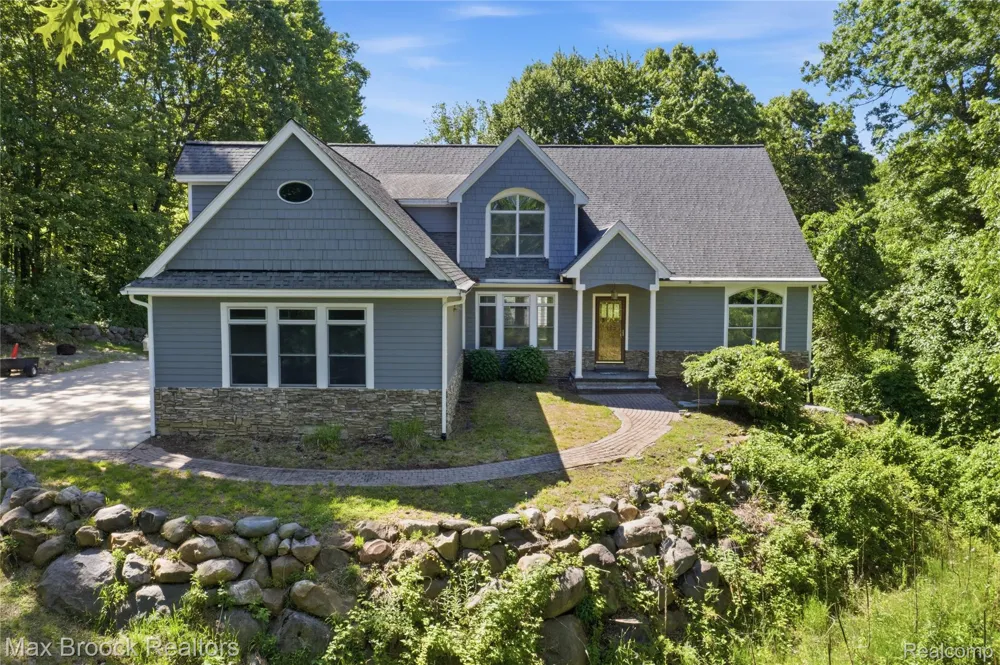 11910 Scott Road Springfield Charter Township, MI 48350