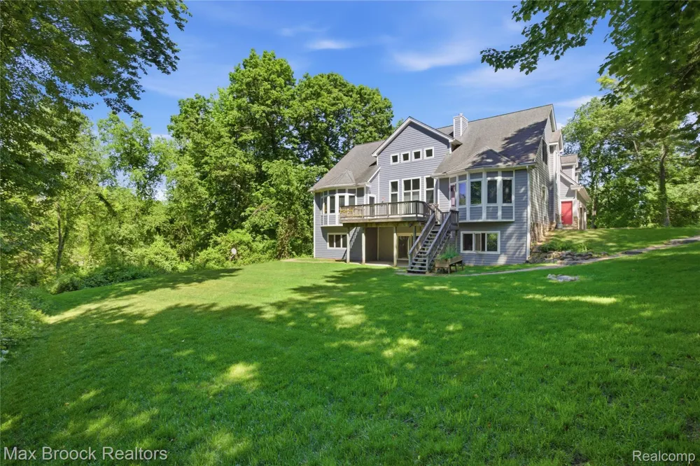 11910 Scott Road Springfield Charter Township, MI 48350
