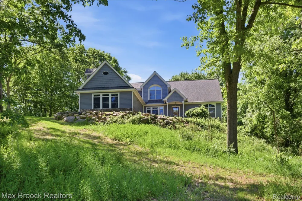 11910 Scott Road Springfield Charter Township, MI 48350
