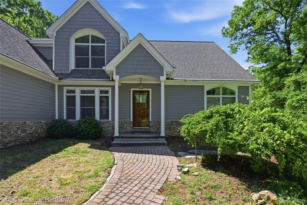 11910 Scott Road Springfield Charter Township, MI 48350